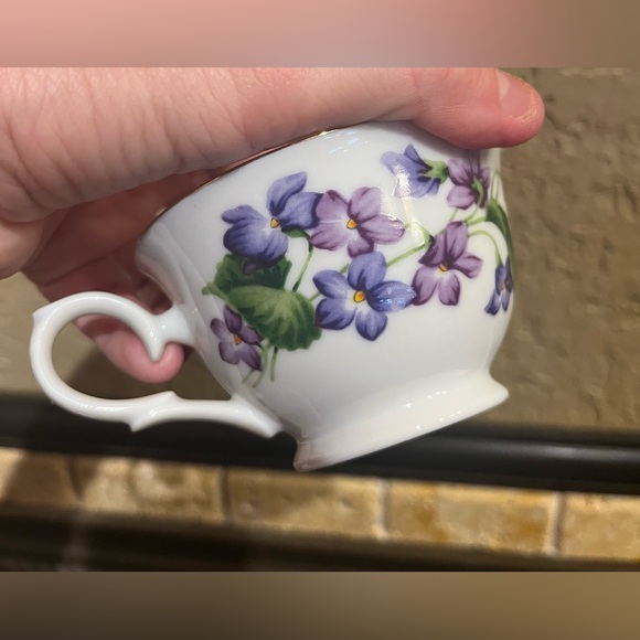 FEBRUARY Vintage AVON ‘Blossoms of the Month’ Teacup & Saucer February Violet - Picture 4 of 10